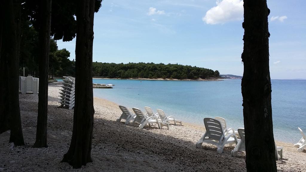 Holiday Home Brac ซูเปตาร์ ภายนอก รูปภาพ