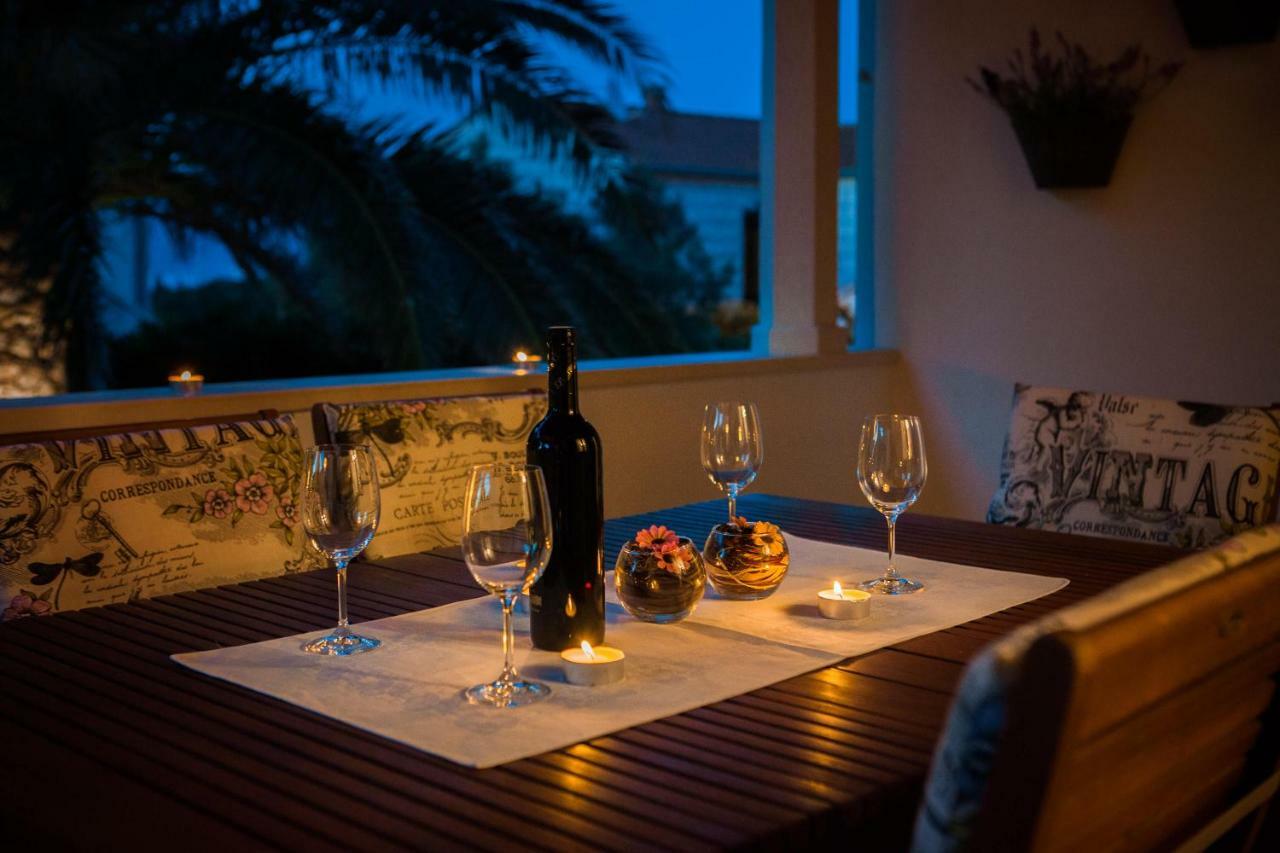 Holiday Home Brac ซูเปตาร์ ภายนอก รูปภาพ