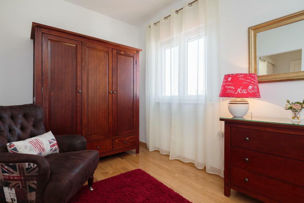 Holiday Home Brac ซูเปตาร์ ภายนอก รูปภาพ