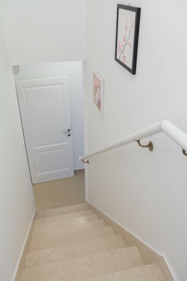 Holiday Home Brac ซูเปตาร์ ภายนอก รูปภาพ