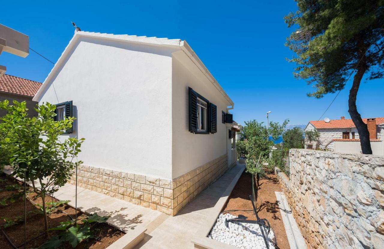 Holiday Home Brac ซูเปตาร์ ภายนอก รูปภาพ