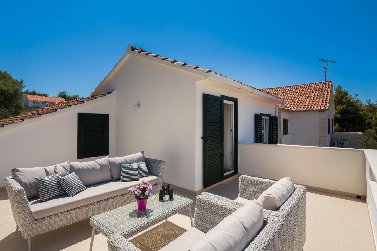Holiday Home Brac ซูเปตาร์ ภายนอก รูปภาพ