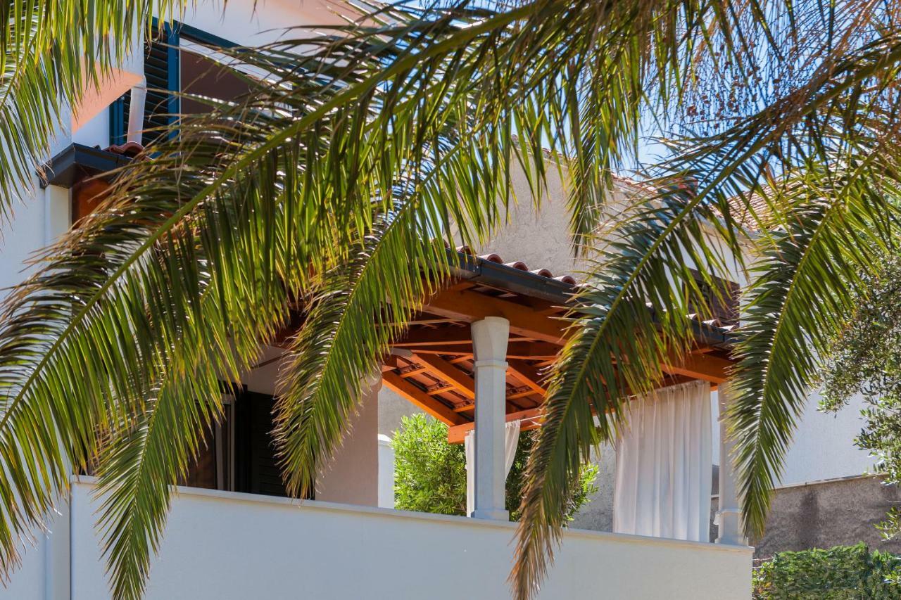 Holiday Home Brac ซูเปตาร์ ภายนอก รูปภาพ